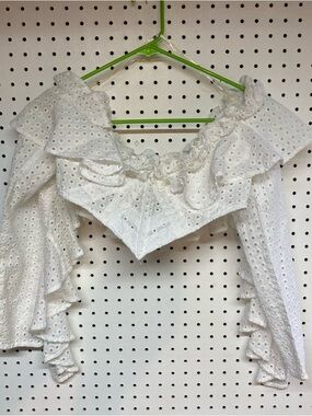 AKIRA M White Eyelet Ruffle Off-Shoulder Blouse built in bra ruffled sleeves